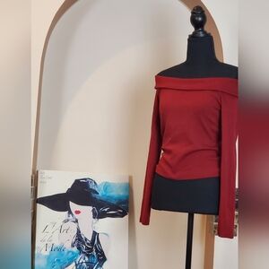NWT Women Off Shoulder Top ( Size L)